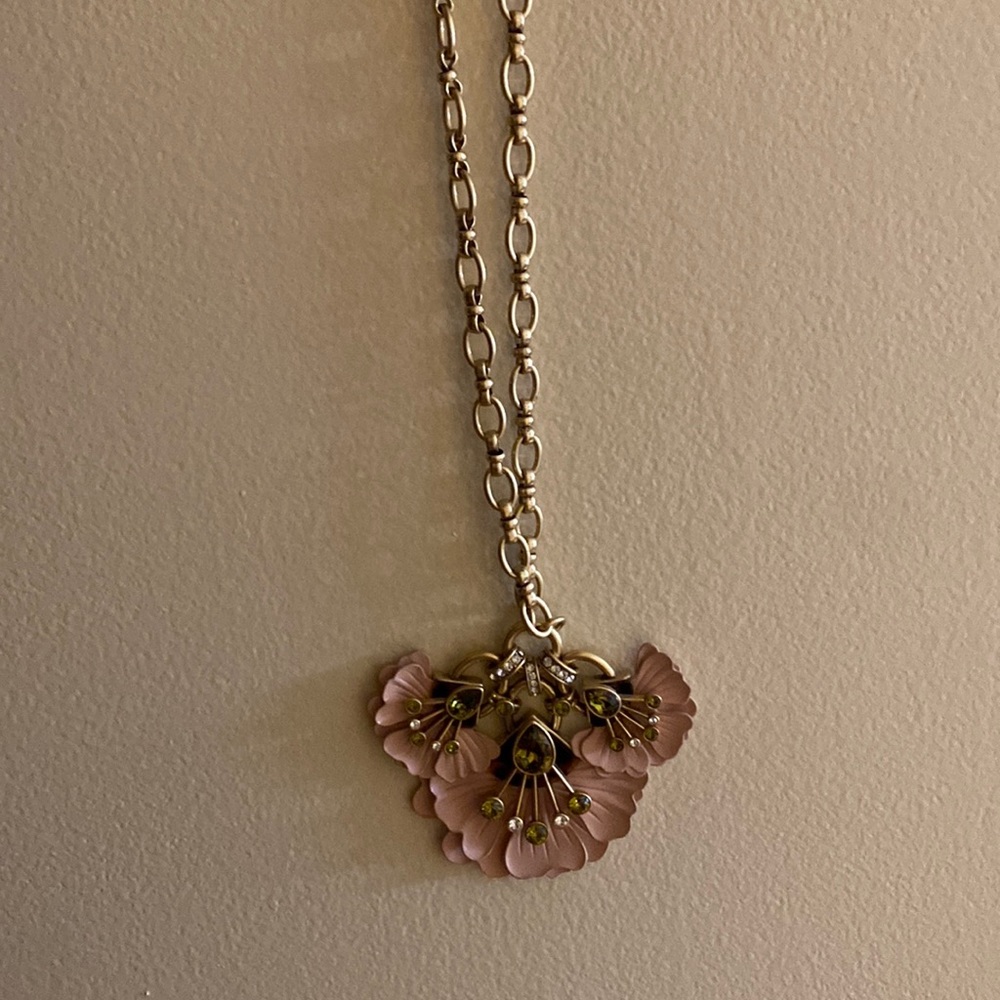 Flower necklace